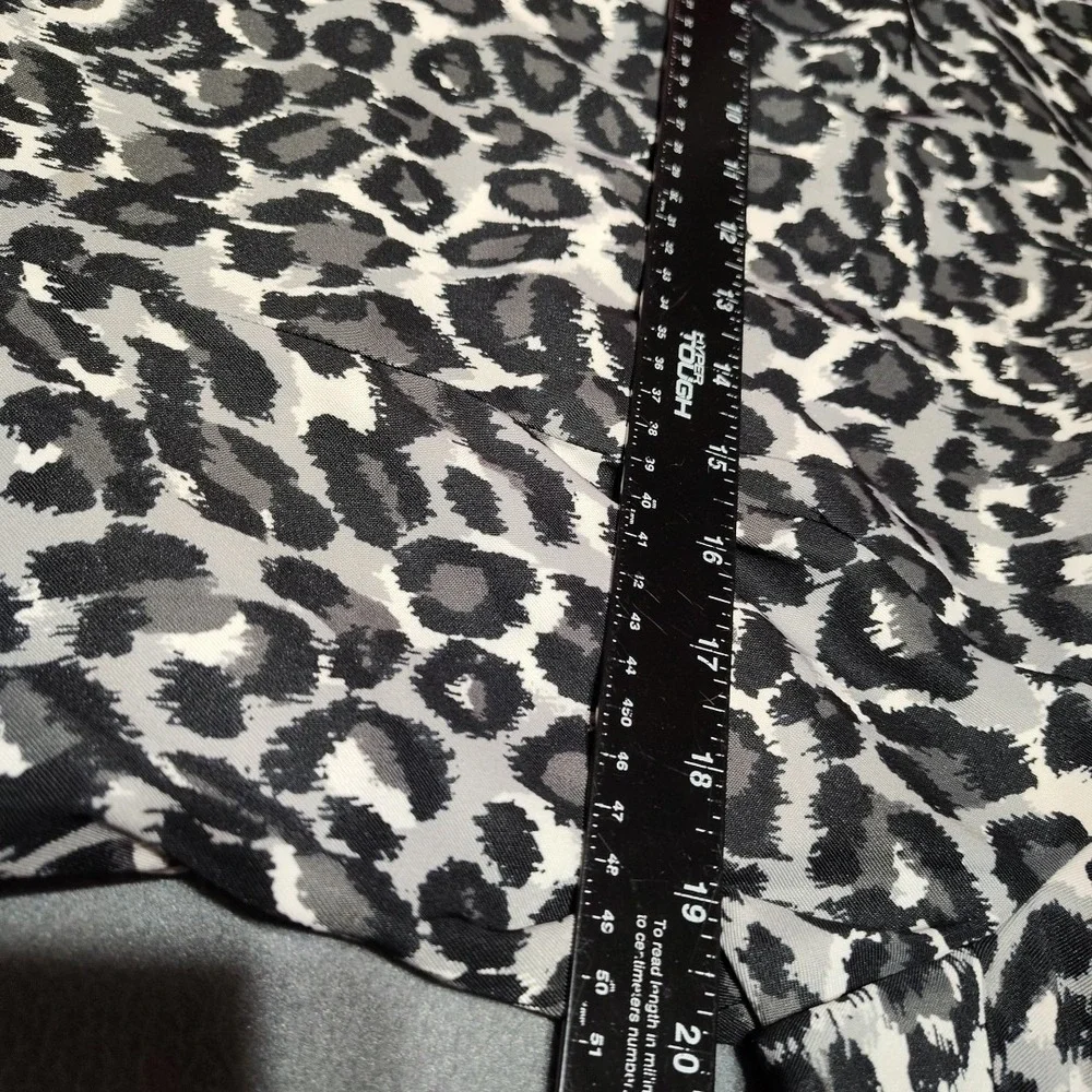 Michael Kors please measure